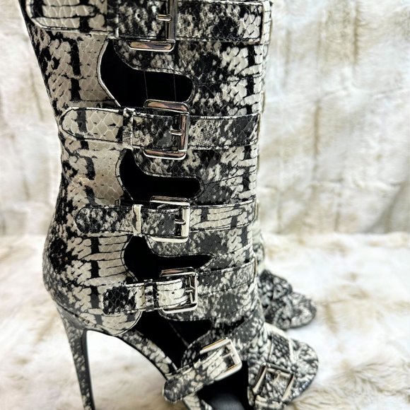 Nelly Bernal Black & White Snake 5 Buckle 4.75 Heel Ankle Boot - Picture 5 of 9